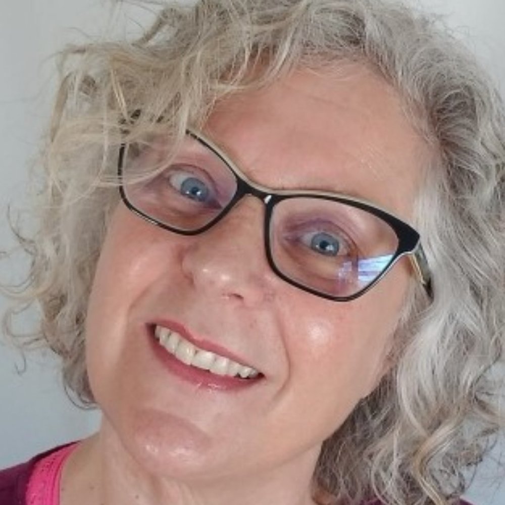 Meet your Posher, Paula